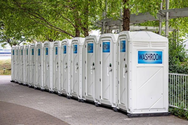 Best Luxury portable toilet rental  in Newport, AR